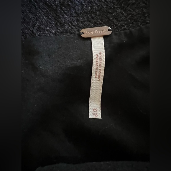 Free People skirt never worn!!! - Picture 2 of 3